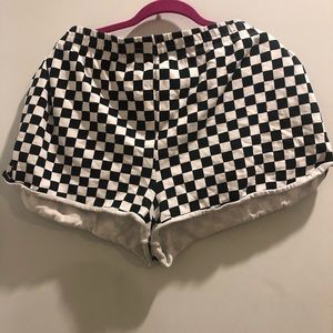 Checker stretch shorts